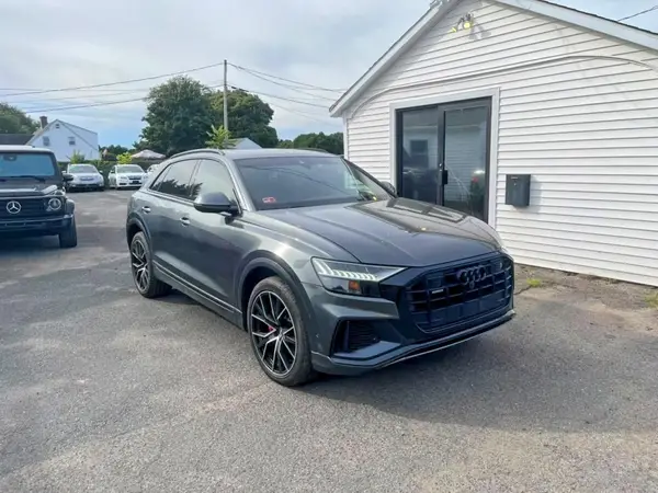 WA1EVAF19KD031251 — 2019 Audi Q8, фото 4 с аукциона Copart 08.10.2026, Мелкие вмятины и царапины