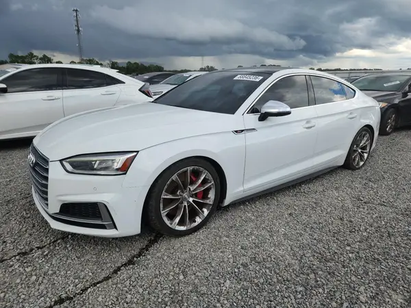 WAUC4CF57JA027064 — 2018 Audi RS5, Задняя часть (Rear End), фото до ремонта