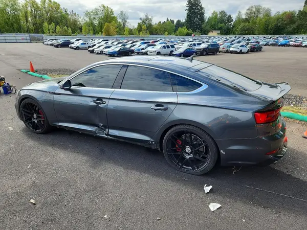 WAUC4CF55JA006925 — 2018 Audi RS5, фото 2 с аукциона Copart, Боковая часть