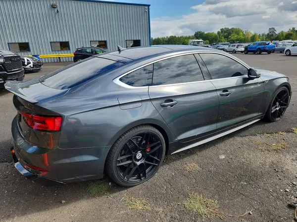 WAUC4CF55JA006925 — 2018 Audi RS5, фото 3 с аукциона Copart, Боковая часть