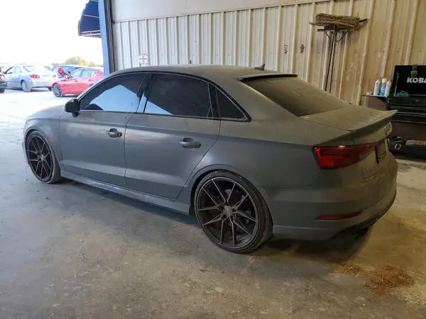 WAUB1GFFXH1080288 — 2017 Audi S3, фото 2 с аукциона Copart, Подтопление