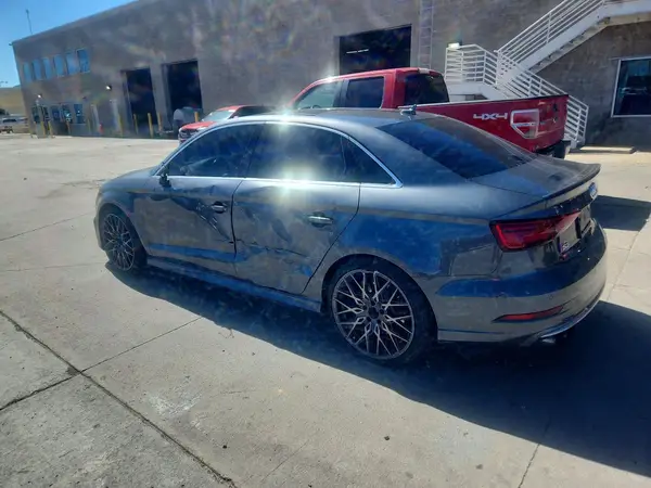 WAUB1GFF8J1026378 — 2018 Audi S3, фото 2 с аукциона Copart, Боковая часть