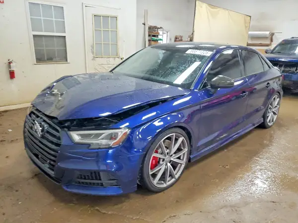 WAUB1GFF5J1046636 — 2018 Audi S3, Передняя часть (Front End), фото до ремонта