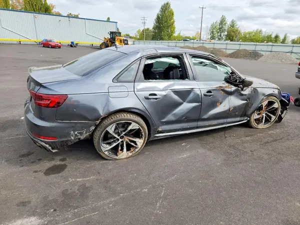 WAUB4AF46JA111299 — 2018 Audi S4, фото 3 с аукциона Copart, Опрокидывание