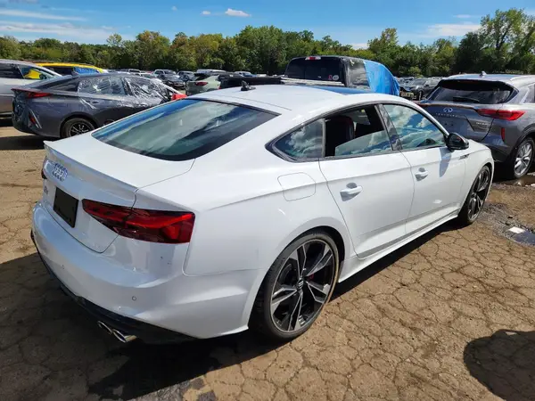 WAUC4CF57MA007711 — 2021 Audi S5, фото 3 с аукциона Copart 13.10.2026, Подтопление