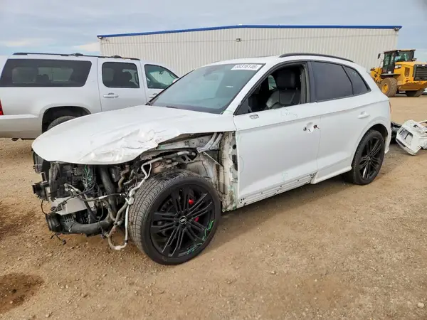 WA1C4AFY9J2078216 — 2018 Audi SQ5, Передняя часть (Front End), фото до ремонта