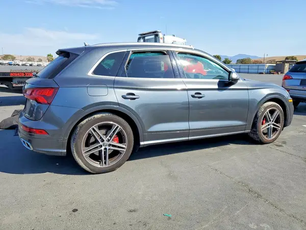 WA1C4AFY8J2112808 — 2018 Audi SQ5, фото 3 с аукциона Copart, Боковая часть