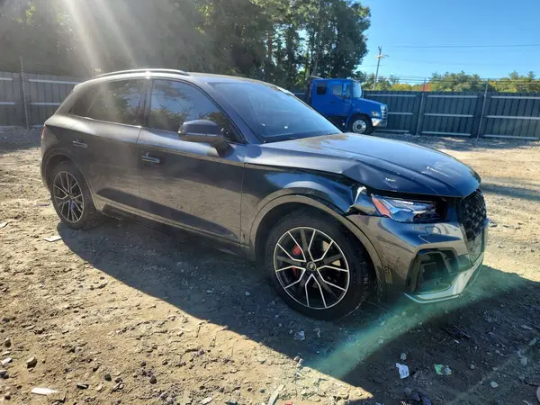 WA1C4AFY5P2118087 — 2023 Audi SQ5, фото 4 с аукциона Copart, Передняя часть