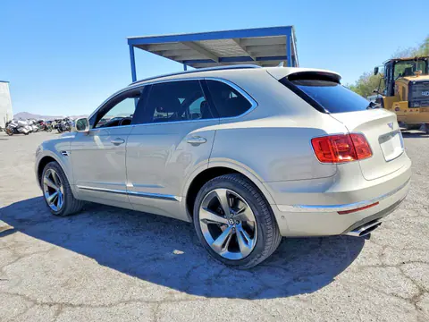 2018 Bentley Bentayga VIN SJAAC2ZV3JC017849 фото 2