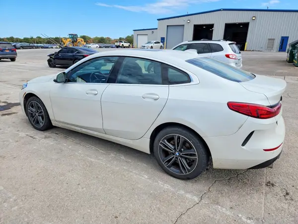 WBA53AK05N7K20696 — 2022 BMW 2ER, фото 2 с аукциона Copart, Механические повреждения