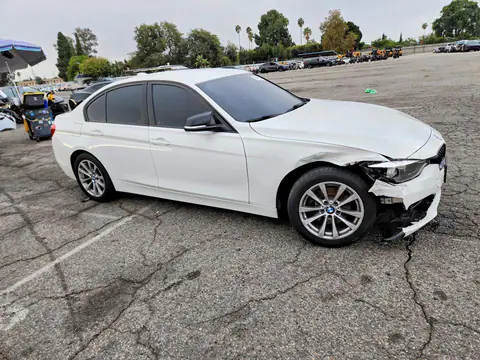 WBA8E1G55GNT33784 — 2016 BMW 320, фото 4 с аукциона Copart 13.10.2026, Ходовая часть