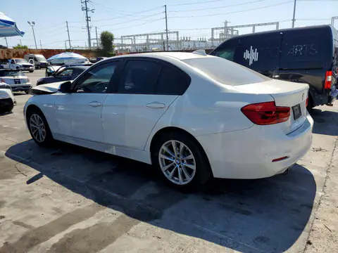 2017 BMW 320 VIN WBA8A9C50HK619917 фото 2