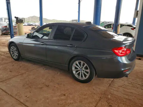 2018 BMW 320 VIN WBA8E1G51JNU91434 фото 2