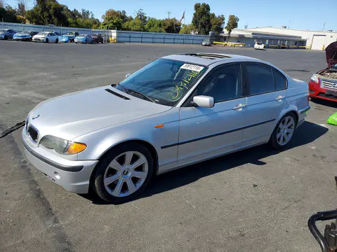 WBAEV33492KL68351 — 2002 BMW 325, Задняя часть (Rear End), фото до ремонта