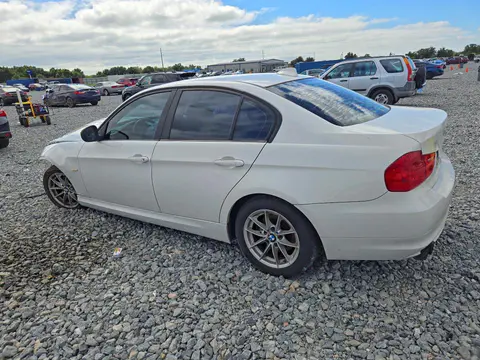 2010 BMW 328 VIN WBAPH7G58ANM48411 фото 2