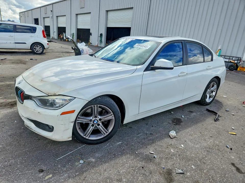 2014 BMW 328 VIN WBA3A5C59EJ463381 фото 1