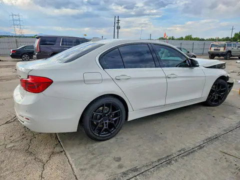 WBA8B9G34HNU54202 — 2017 BMW 330, фото 3 с аукциона Copart 14.10.2026, Передняя часть