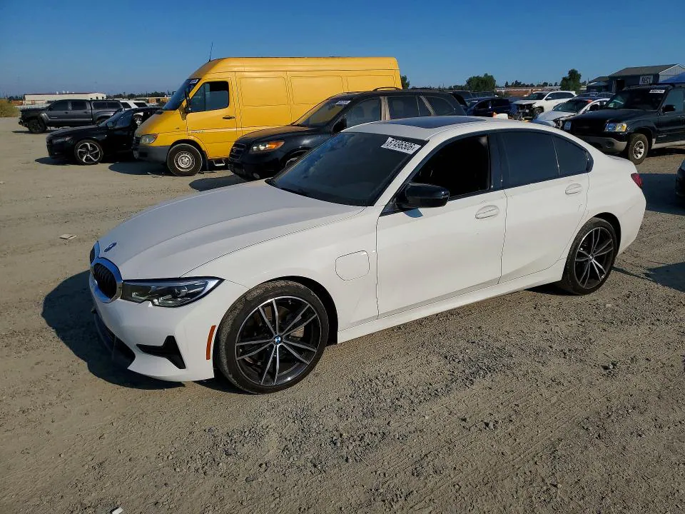 2022 BMW 330xe VIN 3MW5P9J0XN8C66043 фото 1