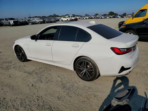 2022 BMW 330xe VIN 3MW5P9J0XN8C66043 фото 2