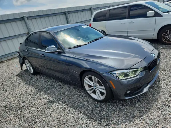 WBA8E1G59GNT38227 — 2016 BMW 3ER, фото 4 с аукциона Copart 02.10.2026, Задняя часть