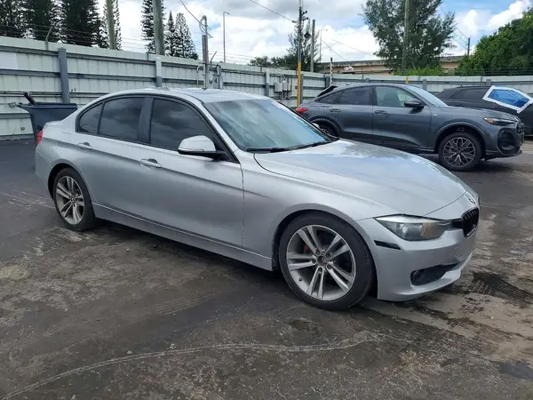 WBA8E5G51GNT94668 — 2016 BMW 3ER, фото 4 с аукциона Copart 10.10.2026, Мелкие вмятины и царапины