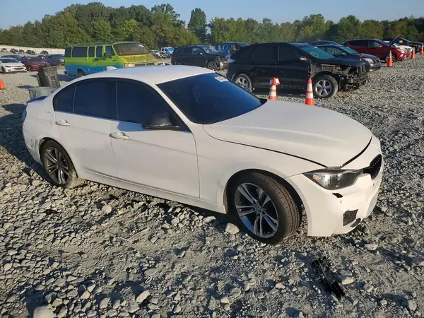 WBA8B9G3XHNU52552 — 2017 BMW 3ER, фото 4 с аукциона Copart, Боковая часть