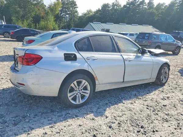 WBA8D9C31HA011464 — 2017 BMW 3ER, фото 3 с аукциона Copart, Передняя часть