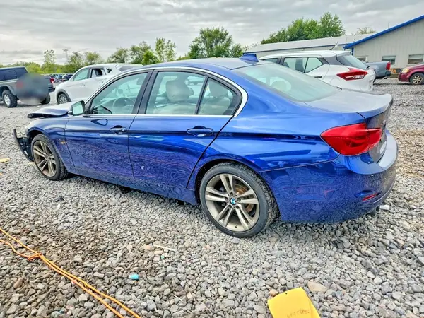 WBA8D9C51HK678126 — 2017 BMW 3ER, фото 2 с аукциона Copart 12.10.2026, Передняя часть