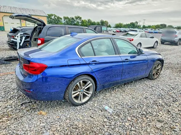 WBA8D9C51HK678126 — 2017 BMW 3ER, фото 3 с аукциона Copart 12.10.2026, Передняя часть