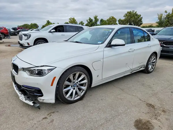 WBA8E1C54HK480302 — 2017 BMW 3ER, Передняя часть (Front End), фото до ремонта