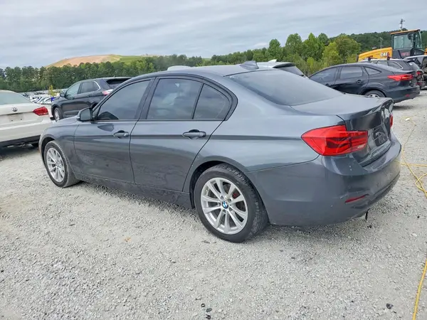 WBA8A9C57HK619946 — 2017 BMW 3ER, фото 2 с аукциона Copart 05.10.2026, Задняя часть