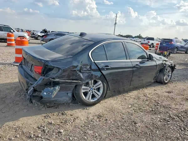 WBA8B9G35HNU52748 — 2017 BMW 3ER, фото 3 с аукциона Copart, Передняя часть