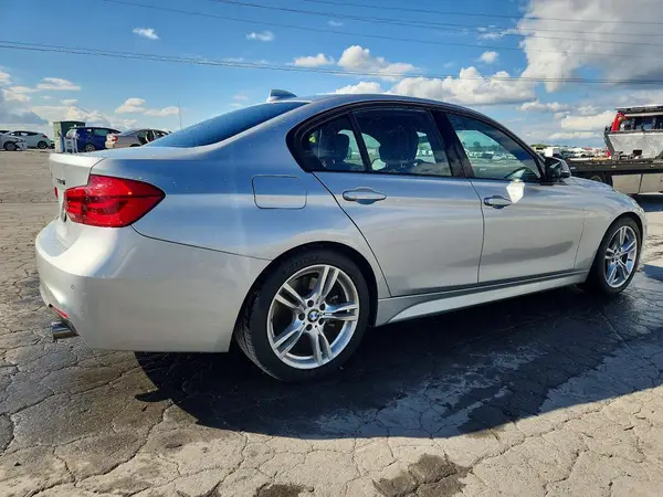 WBA8B3C53HK777503 — 2017 BMW 3ER, фото 3 с аукциона Copart, Передняя часть
