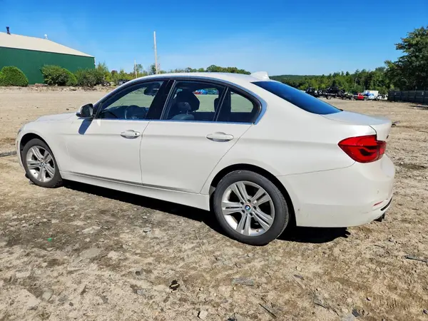 WBA8D9G5XJNU67909 — 2018 BMW 3ER, фото 2 с аукциона Copart, Передняя часть