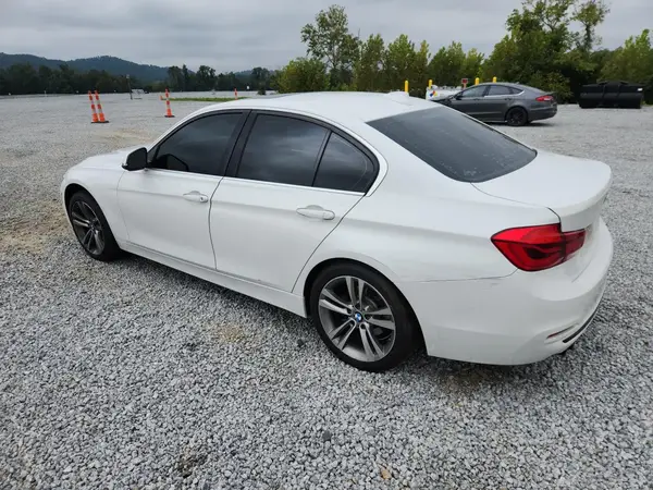 WBA8B9G58JNU97707 — 2018 BMW 3ER, фото 2 с аукциона Copart, Передняя часть