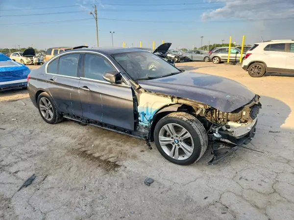 WBA8D9C51JA614180 — 2018 BMW 3ER, фото 4 с аукциона Copart 06.10.2026, Передняя часть