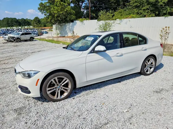 WBA8B9C53JEE82816 — 2018 BMW 3ER, Механические повреждения (Mechanical), фото до ремонта