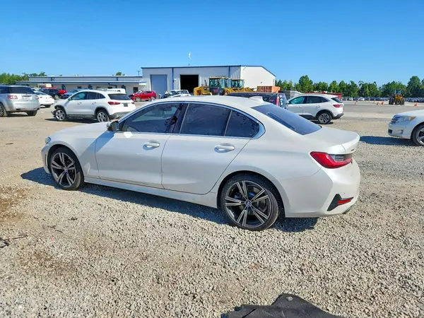 3MW5R7J04L8B18871 — 2020 BMW 3ER, фото 2 с аукциона Copart, Механические повреждения