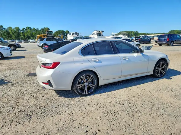 3MW5R7J04L8B18871 — 2020 BMW 3ER, фото 3 с аукциона Copart, Механические повреждения