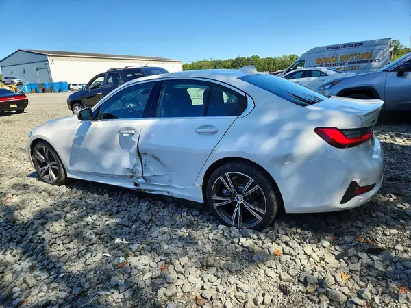3MW5R7J03M8B58442 — 2021 BMW 3ER, фото 2 с аукциона Copart, Боковая часть
