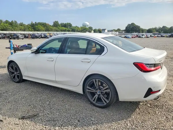 3MW5R7J02M8B92811 — 2021 BMW 3ER, фото 2 с аукциона Copart, Мелкие вмятины и царапины