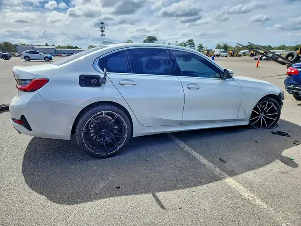 3MW5R7J03M8B53077 — 2021 BMW 3ER, фото 3 с аукциона Copart, Передняя часть