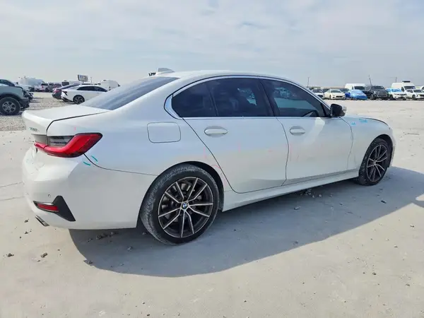 3MW5R1J02M8C03464 — 2021 BMW 3ER, фото 3 с аукциона Copart, Передняя часть