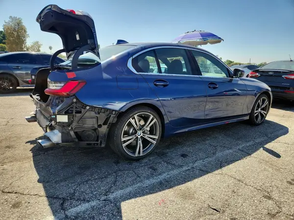 3MW5R1J06N8C47839 — 2022 BMW 3ER, фото 3 с аукциона Copart, Задняя часть