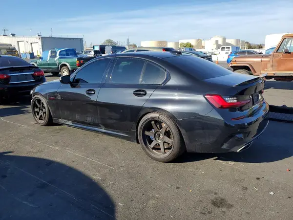 3MW5U7J02N8C76787 — 2022 BMW 3ER, фото 2 с аукциона Copart, Передняя часть