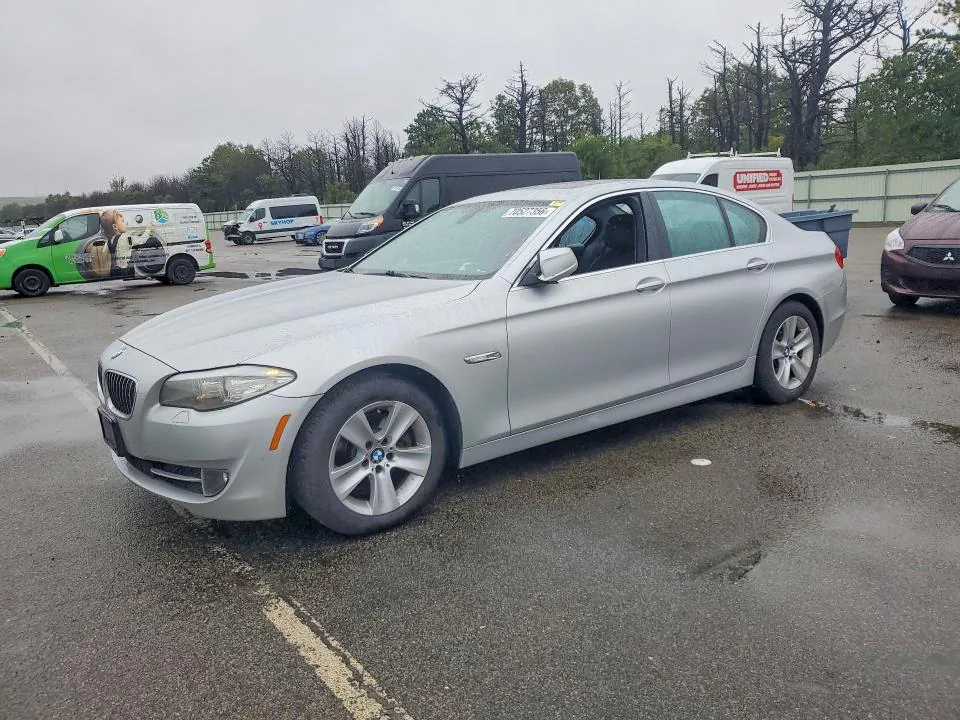 2011 BMW 5 SERIES VIN WBAFR1C53BC741027 фото 1
