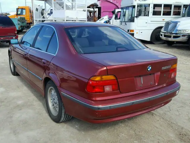 WBADM6335XBY29916 — 1999 BMW 528 I AUTO, фото 3 с аукциона Copart 08.01.2018, Естественный износ