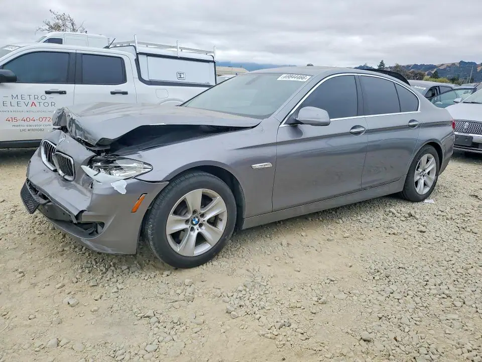 2011 BMW 528 VIN WBAFR1C56BDS36836 фото 1