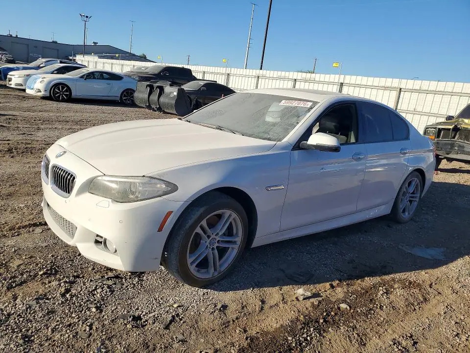 WBA5A5C59FD517187 BMW 528 2015 — повреждение Боковая часть, фото до ремонта