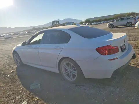 WBA5A5C59FD517187 — 2015 BMW 528, фото 2 с аукциона Copart 13.10.2026, Боковая часть